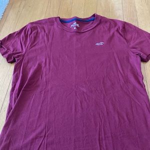 Men’s (S) Hollister Burgandy T-Shirt